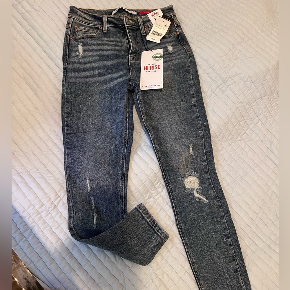 New, never worn Celebrity Pink Skinny